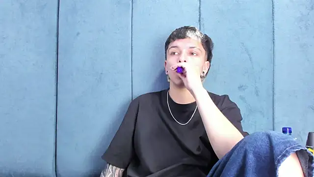 Megan Thompson  online show from 4, 6, 2026