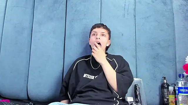 Megan Thompson  online show from 14, 2, 2026