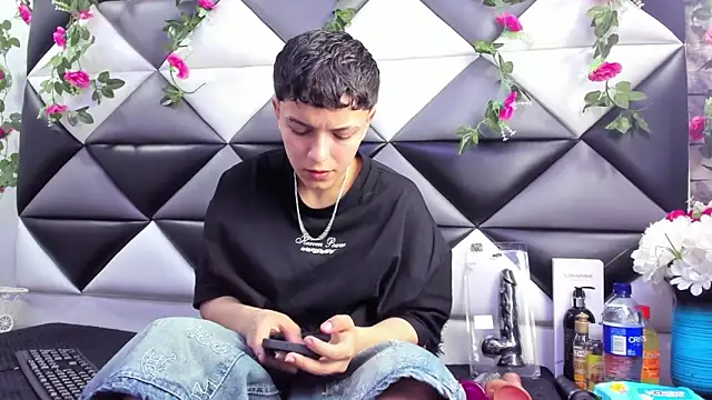 Megan Thompson  online show from 18, 10, 2025