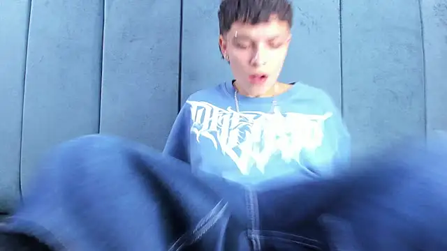 Megan Thompson  online show from 29, 3, 2026