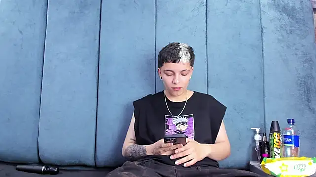 Megan Thompson  online show from 9, 5, 2026
