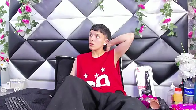 Megan Thompson  online show from 1, 10, 2025