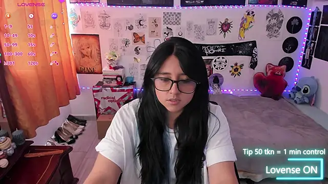 Snapshot of Cherry_blush_ chatting on 6, 5, 2026 Cherry blush online show from 6, 5, 2026