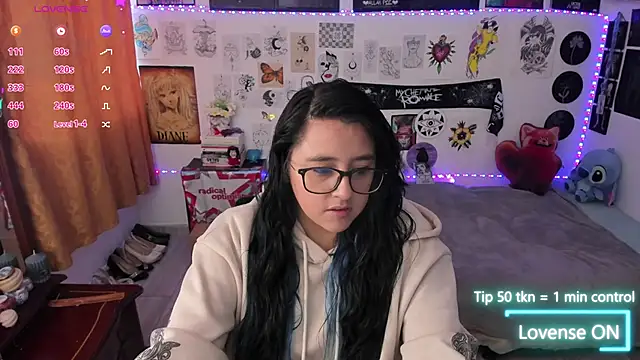 Snapshot of Cherry_blush_ chatting on 5, 5, 2026 Cherry blush online show from 5, 5, 2026