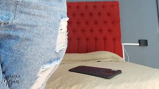 keyla mejia online show from 10, 1, 2026