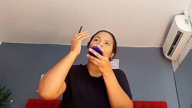 keyla mejia online show from 23, 3, 2026