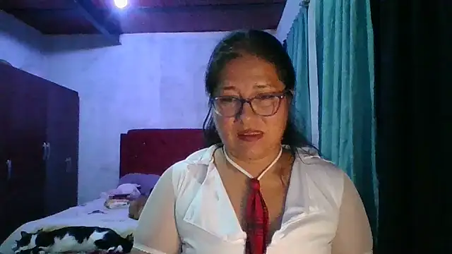 scarlett widow  online show from 9, 11, 2025