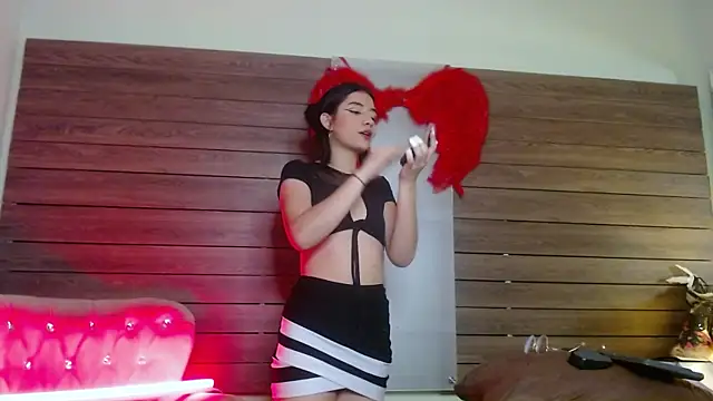 Snapshot of Karol_Yessenia chatting on 18, 10, 2025 Karol Yessenia online show from 18, 10, 2025