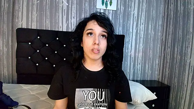 Alicee Moonn online show from 17, 12, 2025