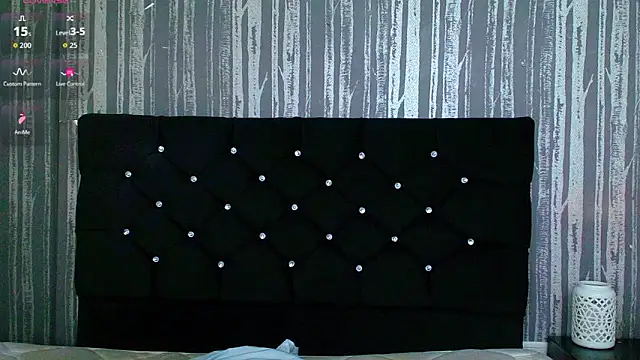 Alicee Moonn online show from 29, 3, 2026