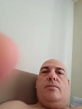 Snapshot of reallove78 chatting on 4, 11, 2025 reallove78 online show from 4, 11, 2025