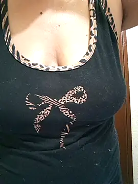 Snapshot of SweettyNaugthy chatting on 18, 11, 2025 SweettyNaugthy online show from 18, 11, 2025