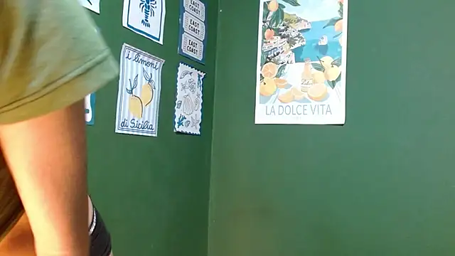 Roxiehood online show from 6, 2, 2026