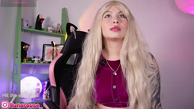 YunoRose  online show from 18, 10, 2025