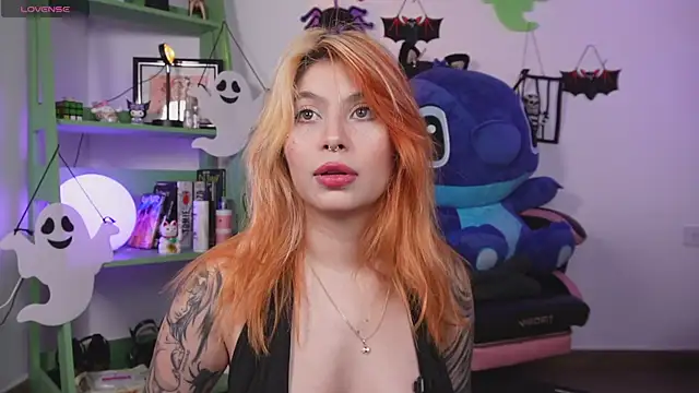 YunoRose  online show from 2, 11, 2025