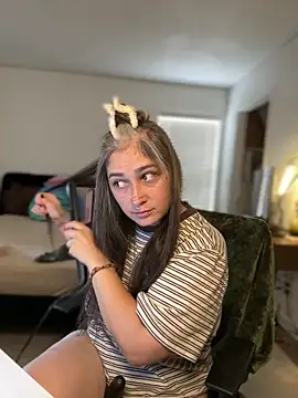 Alix Valentine online show from 19, 4, 2026