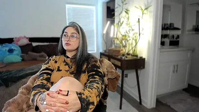 Alix Valentine online show from 19, 11, 2025