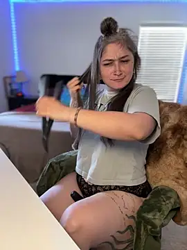 Alix Valentine online show from 4, 4, 2026