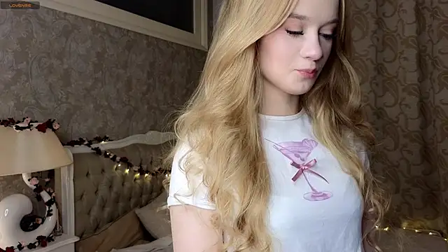 Emma Frosty online show from 17, 10, 2025