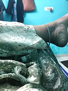 Villageanuty online show from 10, 2, 2026