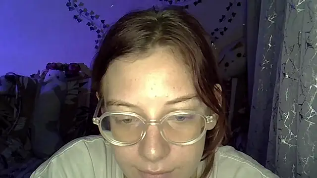 Lily Ember online show from 27, 11, 2025