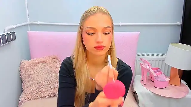 EvetteRose online show from 21, 10, 2025