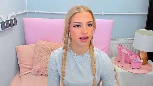 EvetteRose online show from 28, 10, 2025