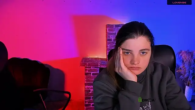 inga gree online show from 3, 2, 2026