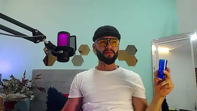 Juan Castellanos7 online show from 16, 9, 2025