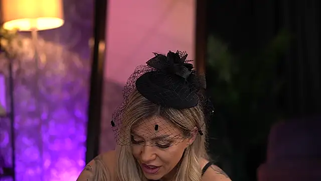 AlmaVelia online show from 24, 10, 2025