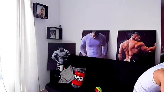 Marck Mathews online show from 4, 12, 2025