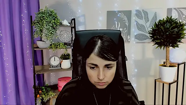 MartaEdams online show from 12, 2, 2026