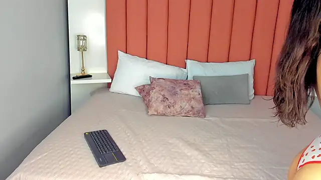 SamayRyann online show from 6, 4, 2026