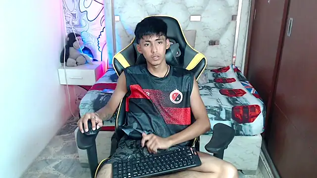 yiisu  online show from 3, 10, 2025