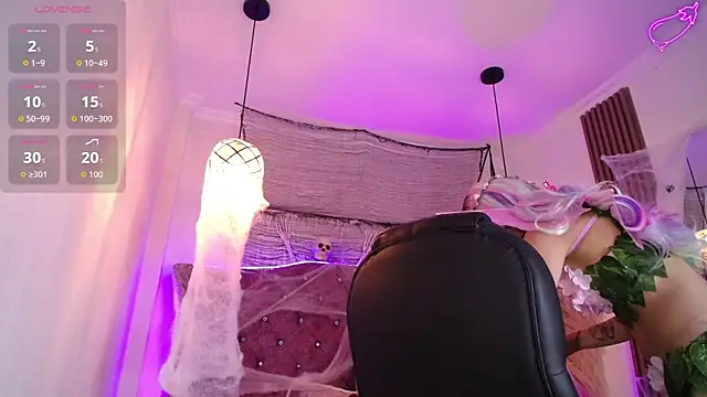 Amara Davis online show from 17, 10, 2025