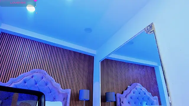 Snapshot of SelenaStonne chatting on 16, 11, 2025 SelenaStonne online show from 16, 11, 2025