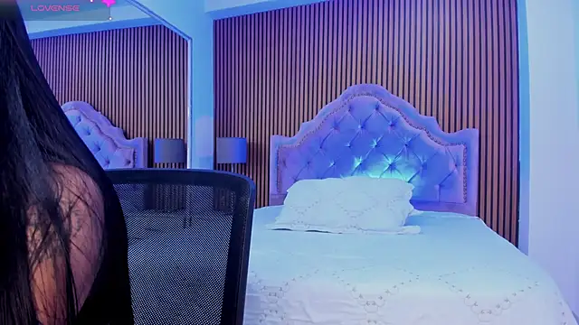 Snapshot of SelenaStonne chatting on 23, 11, 2025 SelenaStonne online show from 23, 11, 2025