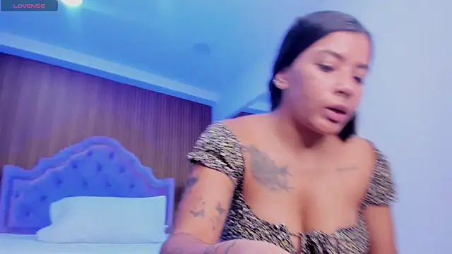 Snapshot of SelenaStonne chatting on 2, 11, 2025 SelenaStonne online show from 2, 11, 2025