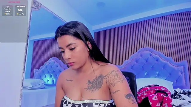 Snapshot of SelenaStonne chatting on 25, 11, 2025 SelenaStonne online show from 25, 11, 2025