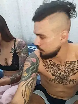 parejajuguetona420 online show from 23, 4, 2026