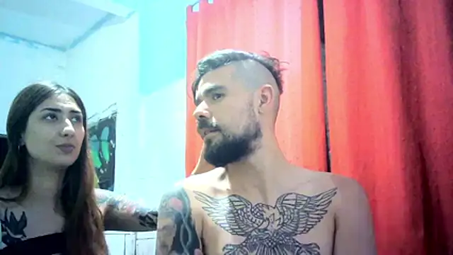 parejajuguetona420 online show from 20, 12, 2025