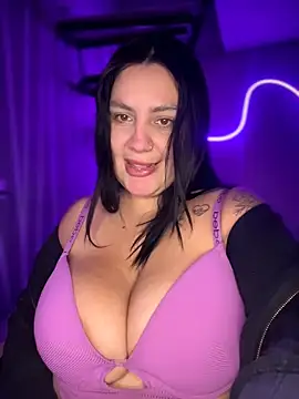 victoria amatista  online show from 8, 3, 2026