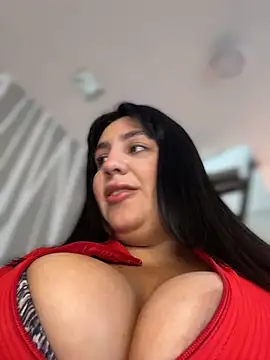 victoria amatista  online show from 4, 4, 2026