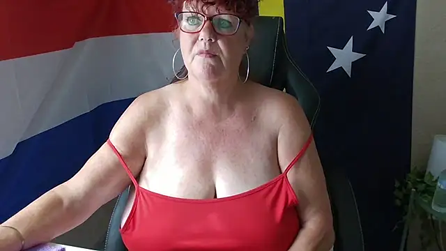 Snapshot of -Curvy- chatting on 13, 6, 2026 -Curvy- online show from 13, 6, 2026