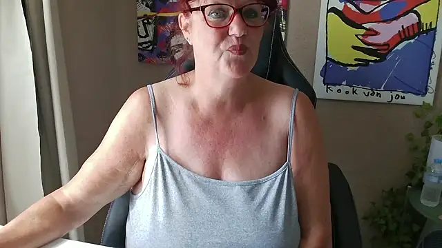 Snapshot of -Curvy- chatting on 29, 5, 2026 -Curvy- online show from 29, 5, 2026
