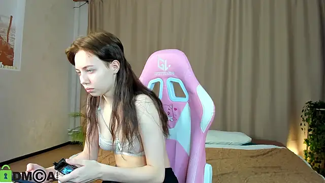 Skelerata online show from 5, 10, 2025