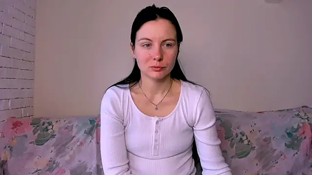 Elle Pearl  online show from 10, 3, 2026