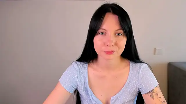 Elle Pearl  online show from 22, 7, 2026