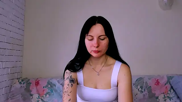 Elle Pearl  online show from 11, 4, 2026