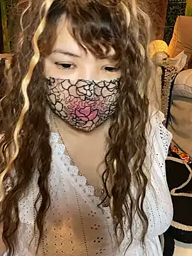 xoxLILxMELOxox online show from 3, 10, 2025